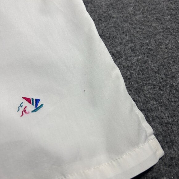 Vintage White Button Up Top Size M Embroidered Sailboats Classic 90s Coastal Gma - Picture 6 of 11